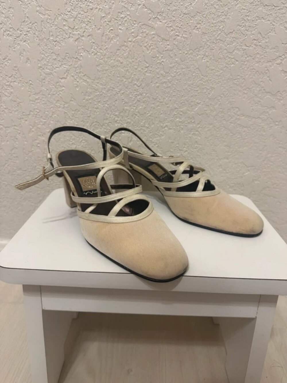 nina Vintage Cream Heels 6.5